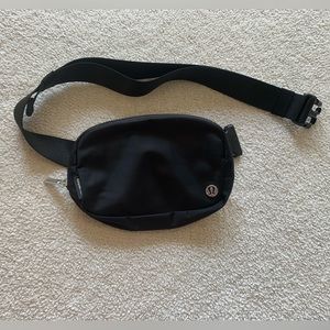 Lululemon Everywhere Belt Bag